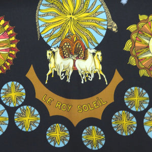 美品 エルメス カレ90 LE ROY SOLEIL 太陽王 シルク100% ブラック スカーフ 黒 0135 【中古】 HERMES