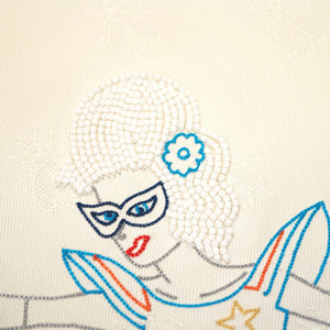 未使用 エルメス エルメスストーリー トライアングル スカーフ 刺繍 ビーズ カレシルク アイボリー 0109【中古】HERMES