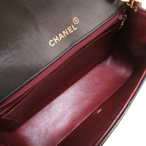 美品 シャネル ダイアナ 22 ラムスキン ブラック 4番台 ゴールドチェーン ショルダーバッグ マトラッセ ココマーク ターンロック バッグ 黒 0033 【中古】 CHANEL