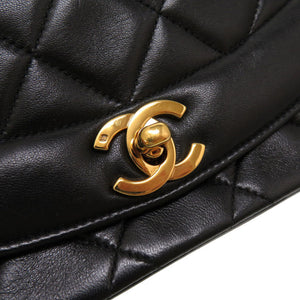 美品 シャネル ダイアナ 22 ラムスキン ブラック 4番台 ゴールドチェーン ショルダーバッグ マトラッセ ココマーク ターンロック バッグ 黒 0033 【中古】 CHANEL