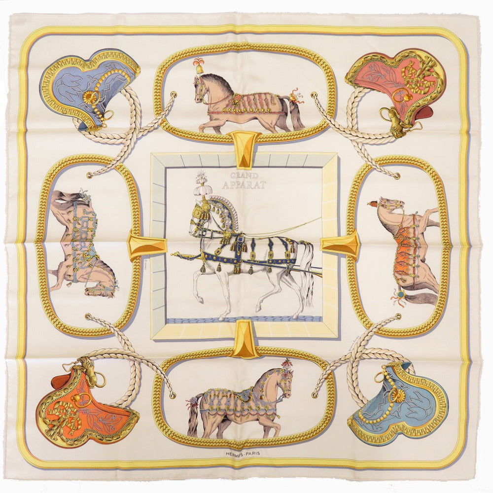 新品同様 エルメス カレ90 グランアパラ GRAND APPARAT シルク ベージュ スカーフ 0224【中古】HERMES