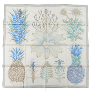 新品同様 エルメス カレ90 プロメリアの目線 INDEX BROMELIA シルク グリアルジャンブルー ヴェールアマンド 青  スカーフ 0227【中古】HERMES