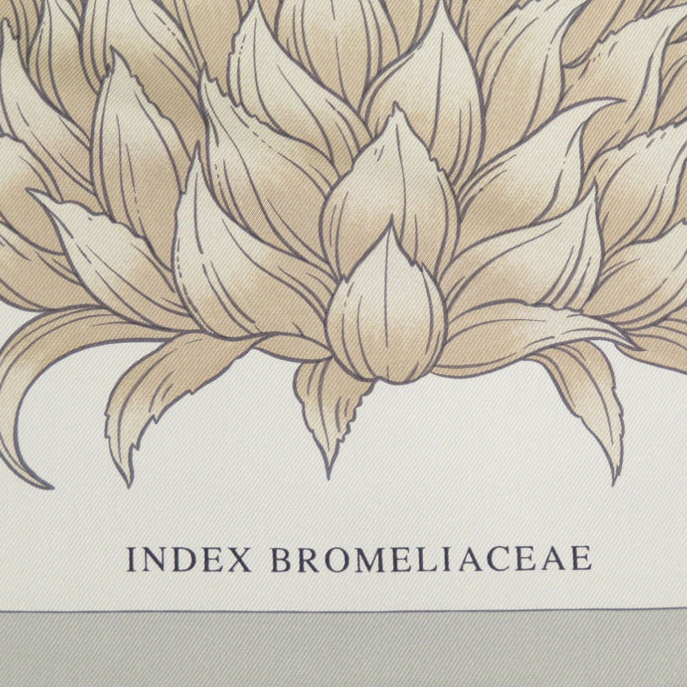 新品同様 エルメス カレ90 プロメリアの目線 INDEX BROMELIA シルク グリアルジャンブルー ヴェールアマンド 青  スカーフ 0227【中古】HERMES