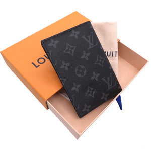 新品同様 ルイ ヴィトン クーヴェルテュール パスポール パスポートケース モノグラム エクリプス ICタグ M64501 ブラック 0085【中古】LOUIS VUITTON メンズ