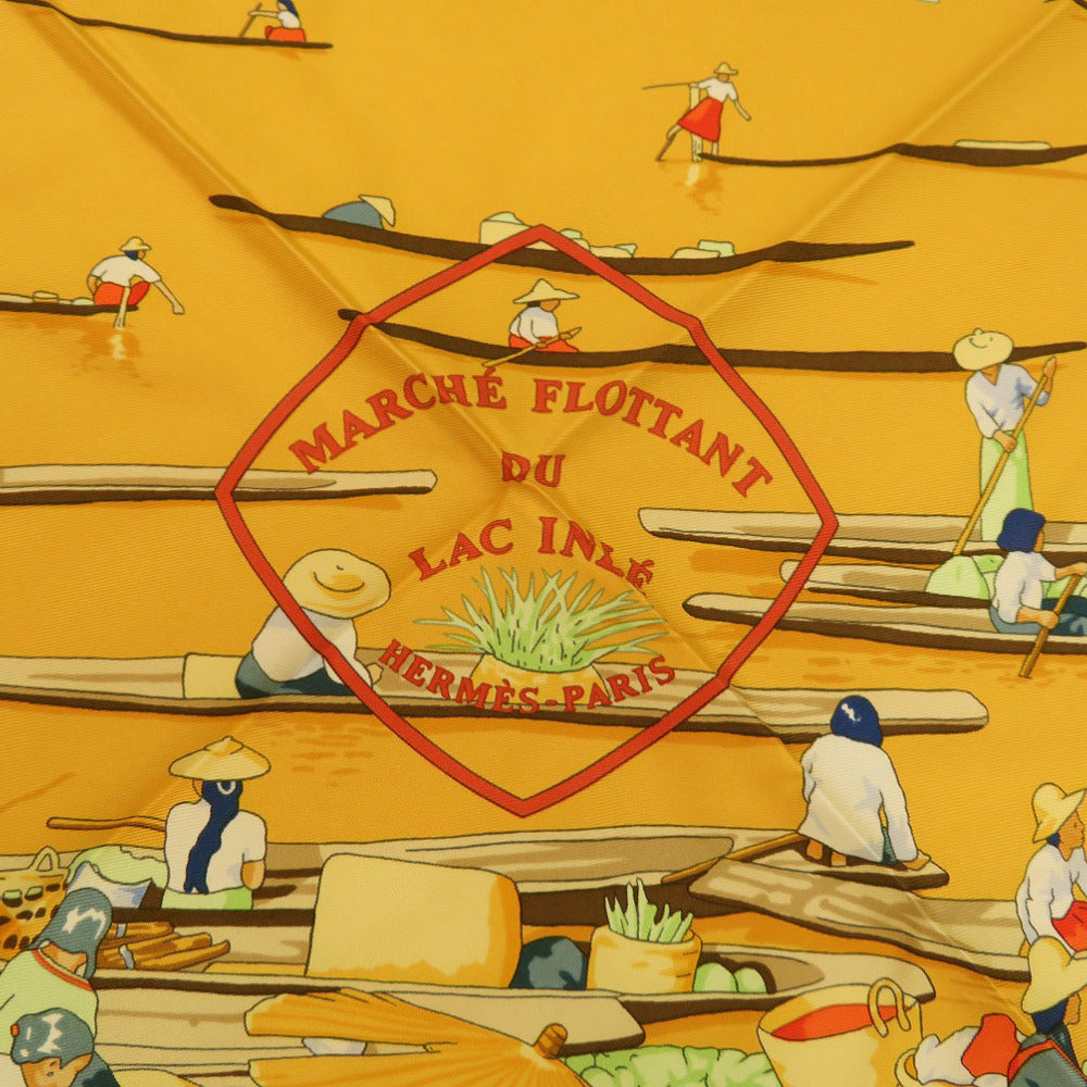 未使用 エルメス カレ90 MARCHE FLOTTANT DU LAC INLE インレ湖の水上マーケット シルク レッド オレンジ 朱色 赤色 スカーフ 0033【中古】HERMES