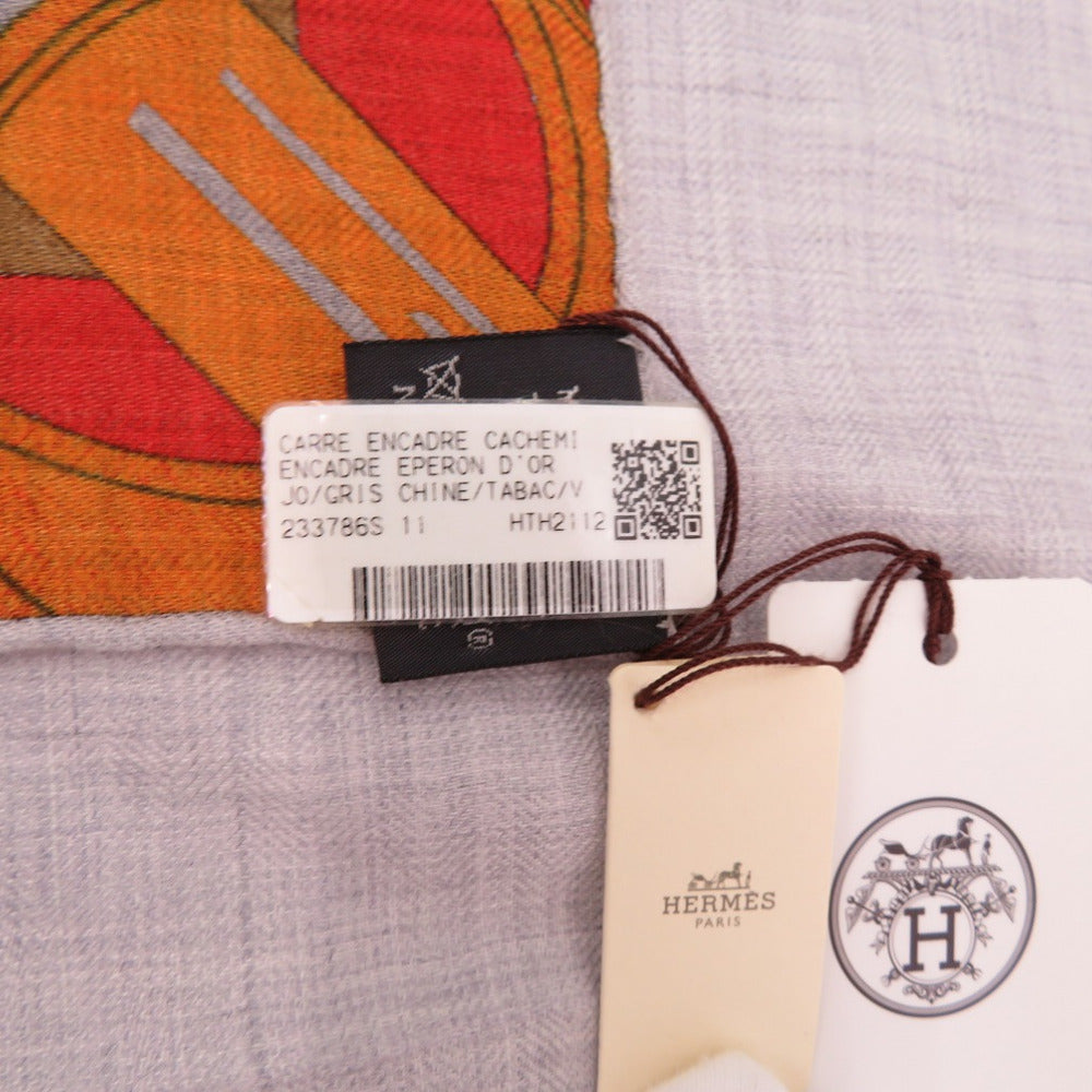 未使用品 エルメス カレ90 ENCADRE EPERON D'OR カシミヤ シルク GRIS TABAC VERMILLON グレー スカーフ 0034【中古】HERMES
