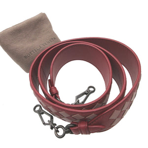 新品同様 ボッテガヴェネタ 563992 イントレチャート レザー レッド 赤 ショルダーストラップ 1062【中古】BOTTEGA VENETA