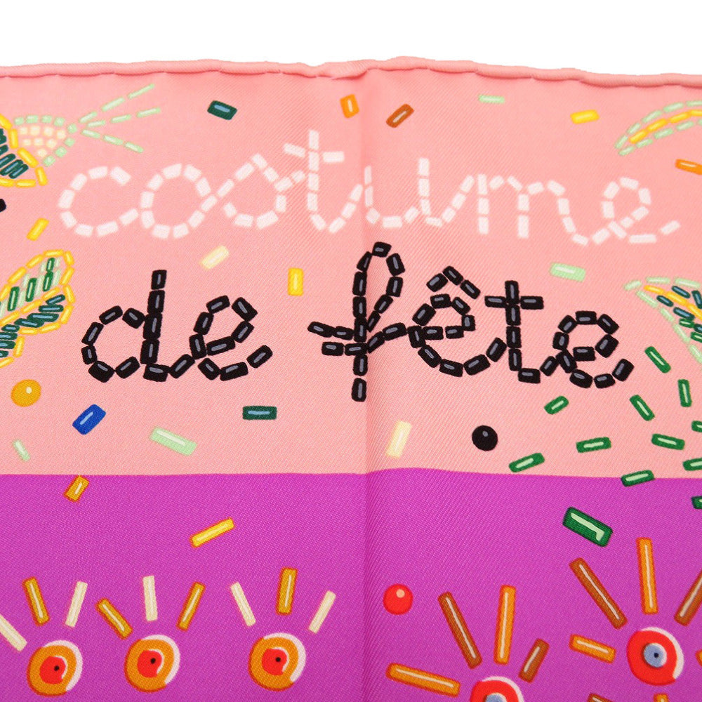 未使用 エルメス カレ90 コスチューム ドゥ フェテ シルク ローズ パープル ピンク スカーフ 1363【中古】HERMES コスチューム ドゥ フェット