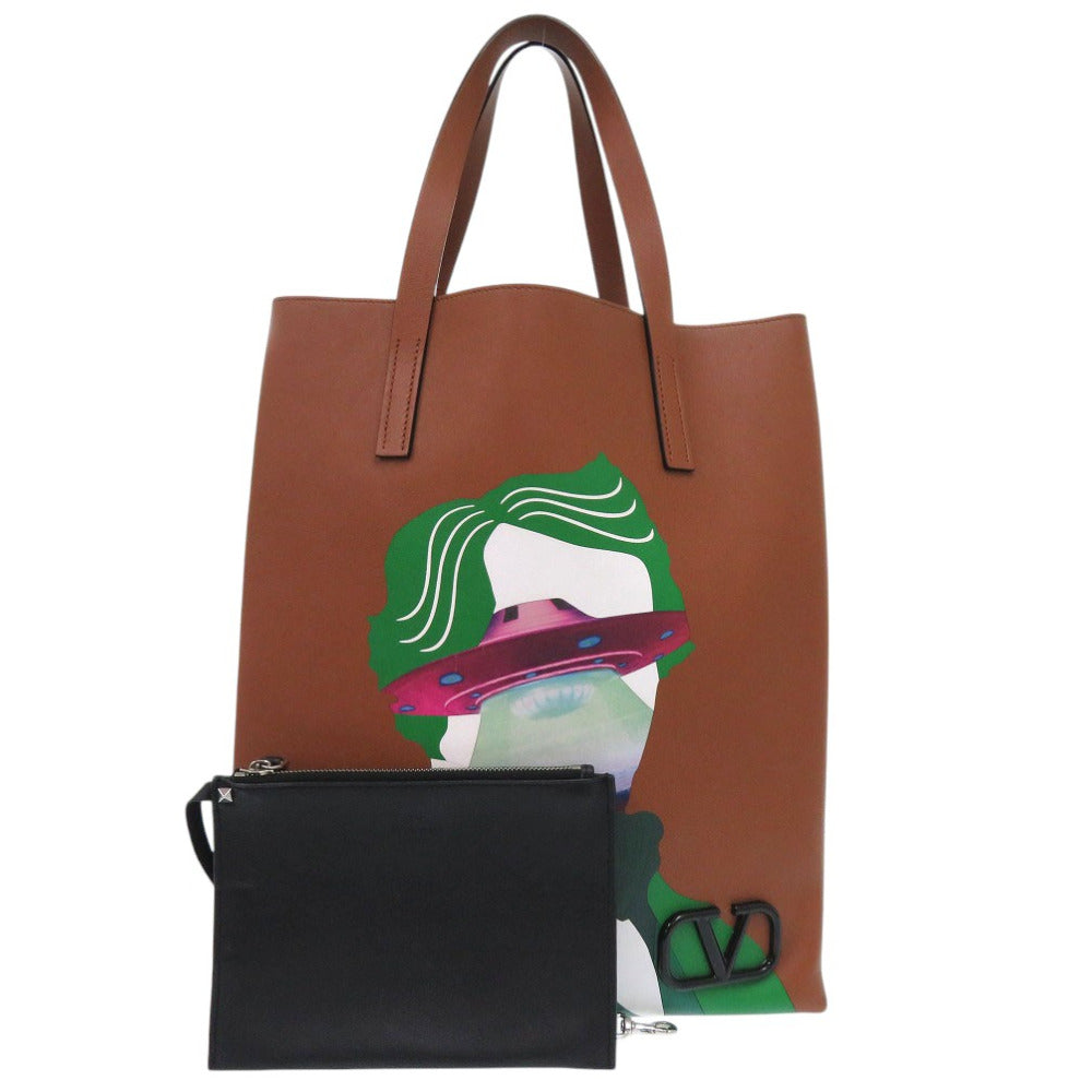 美品 ヴァレンティノ ガラヴァーニ ｘアンダーカバー ヴェートーベン グラフィックトート VALENTINOｘUNDERCOVER レザー ブラウン 1400【中古】Valentino Garavani