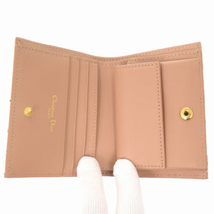 未使用 クリスチャン ディオール CARO フラワープリント レザー アイボリー 二つ折り財布 1111 【中古】 Christian Dior