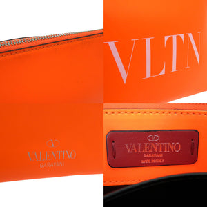 美品 ヴァレンティノ ガラヴァーニ ロックスタッズ ネオンオレンジ VLTN ドキュメントケース セカンドバッグ レザーオレンジ 1436【中古】Valentino Garavani