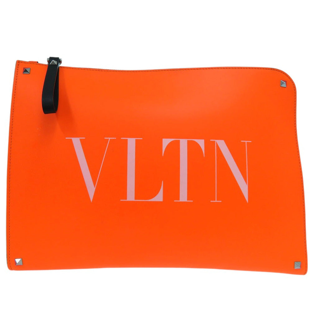 美品 ヴァレンティノ ガラヴァーニ ロックスタッズ ネオンオレンジ VLTN ドキュメントケース セカンドバッグ レザーオレンジ 1436【中古】Valentino Garavani