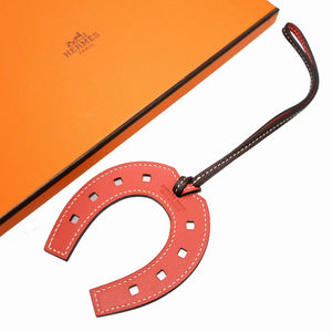 新品同様 エルメス パドックシュバル ホースシュー ヴォースイフト ハバナ サンギーヌ バッグチャーム キーホルダー 1474【中古】HERMES