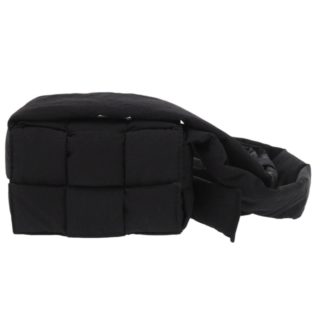 新品同様 ボッテガヴェネタ ミニ カセット ショルダーバッグ MINI CASSETTE 691018 VB081 ナイロン ブラック 0694【中古】BOTTEGAVENETA