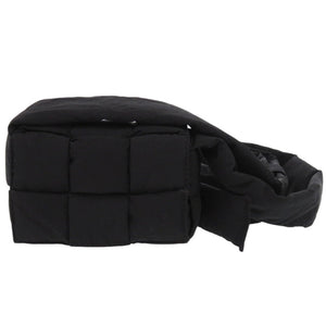 新品同様 ボッテガヴェネタ ミニ カセット ショルダーバッグ MINI CASSETTE 691018 VB081 ナイロン ブラック 0694【中古】BOTTEGAVENETA