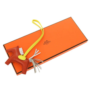 新品同様 エルメス ロデオPM アニョーミロ カーネリアン ブループリュム ライム U刻印(2022年製) キーホルダー バッグチャーム 0765 【中古】 HERMES