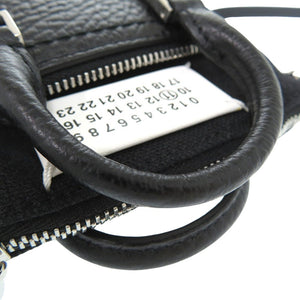 新品同様 メゾン マルジェラ 5AC CLASSIQUE BABY ポーチ チェーンショルダーバッグ SB3WG0025 P4455 T8013 レザー ブラック 1624【中古】Maison Margiela