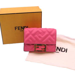 新品同様 フェンディ バゲット マイクロ 8M0395 三つ折り財布 レザー ピンク ゴールド 2304【中古】FENDI