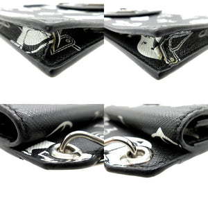 新品同様 プラダ スマホショルダー カモメ 錨 三角プレート ショルダーバッグ レザー/サフィアーノレザー ブラック 黒 0090【中古】PRADA