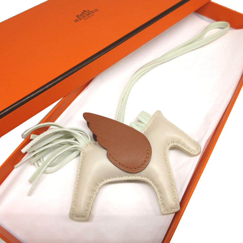 新品同様 エルメス ロデオペガサス PM アニューミロ B刻印(2023年製) クレ ヴェールフィズ ゴールド バッグチャーム キーホルダー 0192【中古】HERMS