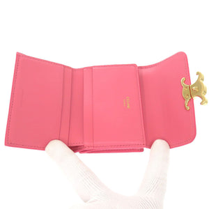 美品 セリーヌ トリオンフ コンパクトウォレット レザー ピンク ゴールド金具 三つ折り財布 0741 【中古】 CELINE