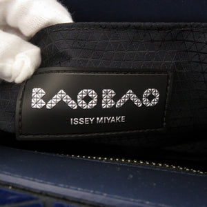 イッセイミヤケ BAO BAO バオバオ 2Wayハンドバッグ ショルダーバッグ BB01AG303 ネイビー 0985【中古】ISSEY MIYAKE