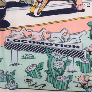 新品同様  エルメス カレジェアン カレ140 LOCOMOTION カシミヤ シルク スカーフ ホワイト ブルー イエロー 白 青 黄色 1107【中古】HERMES