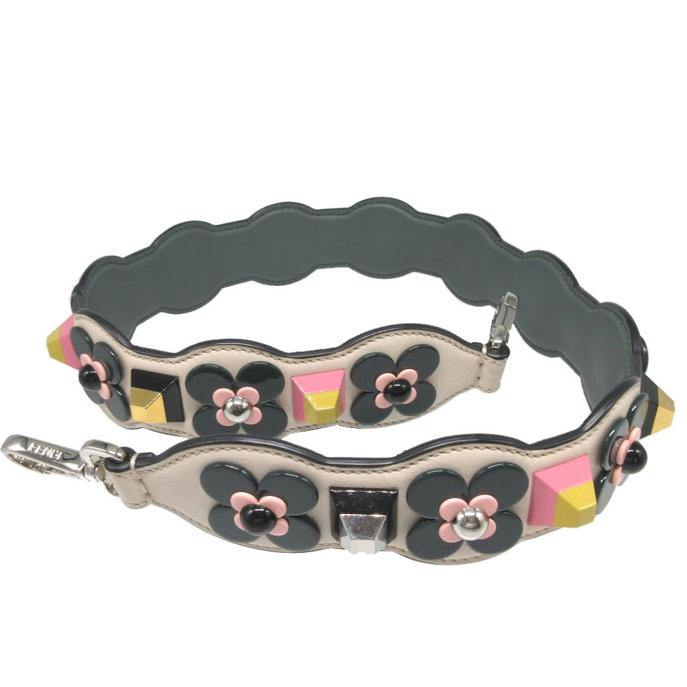 新品同様 フェンディ ストラップユー フラワー スタッズ レザー アイボリー ショルダーストラップ 1172【中古】FENDI