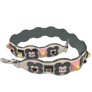 新品同様 フェンディ ストラップユー フラワー スタッズ レザー アイボリー ショルダーストラップ 1172【中古】FENDI