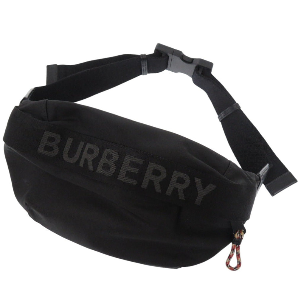 新品同様 バーバリー ロゴ ナイロン ブラック ボディバッグ 黒 1203【中古】BURBERRY