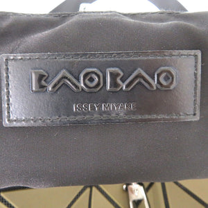 美品 イッセイミヤケ バオバオ BAO BAO ショルダーバッグ ロック カーキ 黒 カーキ PVC BB66-AG402 1883【中古】ISSEY MIYAKE