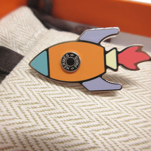 新品同様 エルメス スペースH メタル マルチカラー オレンジ セリエ ブローチ ピンバッジ 0523【中古】HERMES