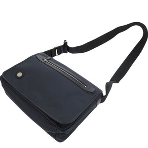 新品同様 ハンティングワールド ナイロンショルダーバッグ メッセンジャーバッグ ナイロン ネイビー 0922【中古】HUNTING WORLD