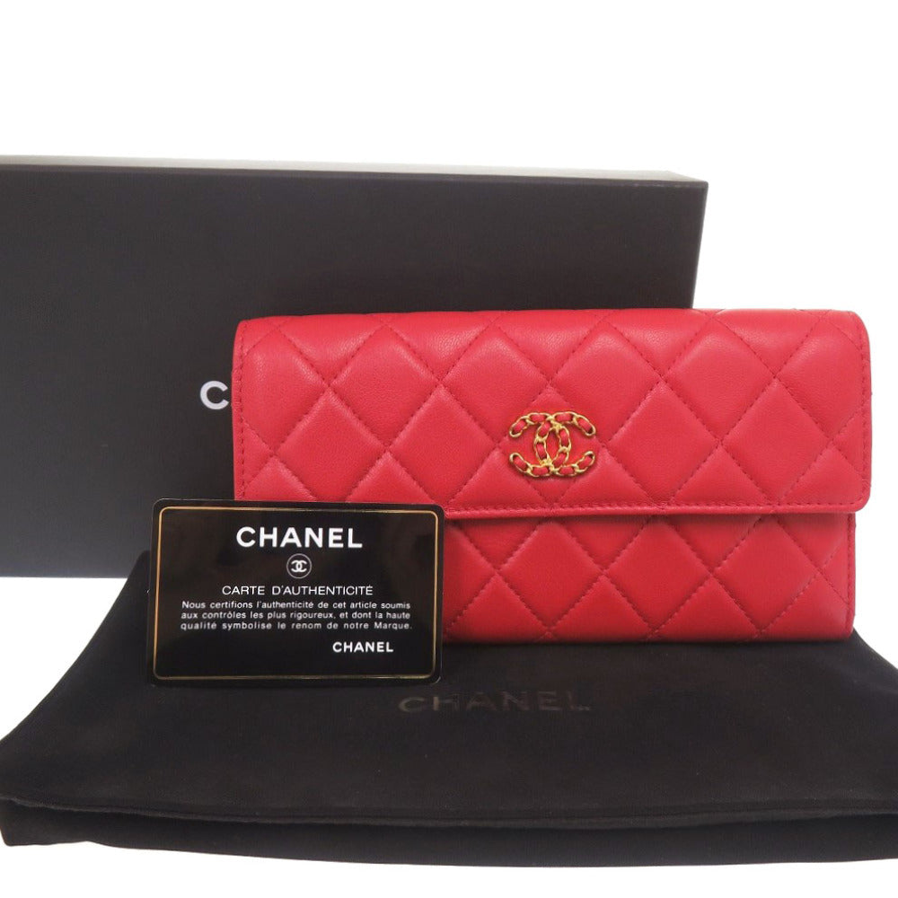 新品同様 シャネル 19 マトラッセ ラムスキン レッド 長財布 赤 1433【中古】CHANEL