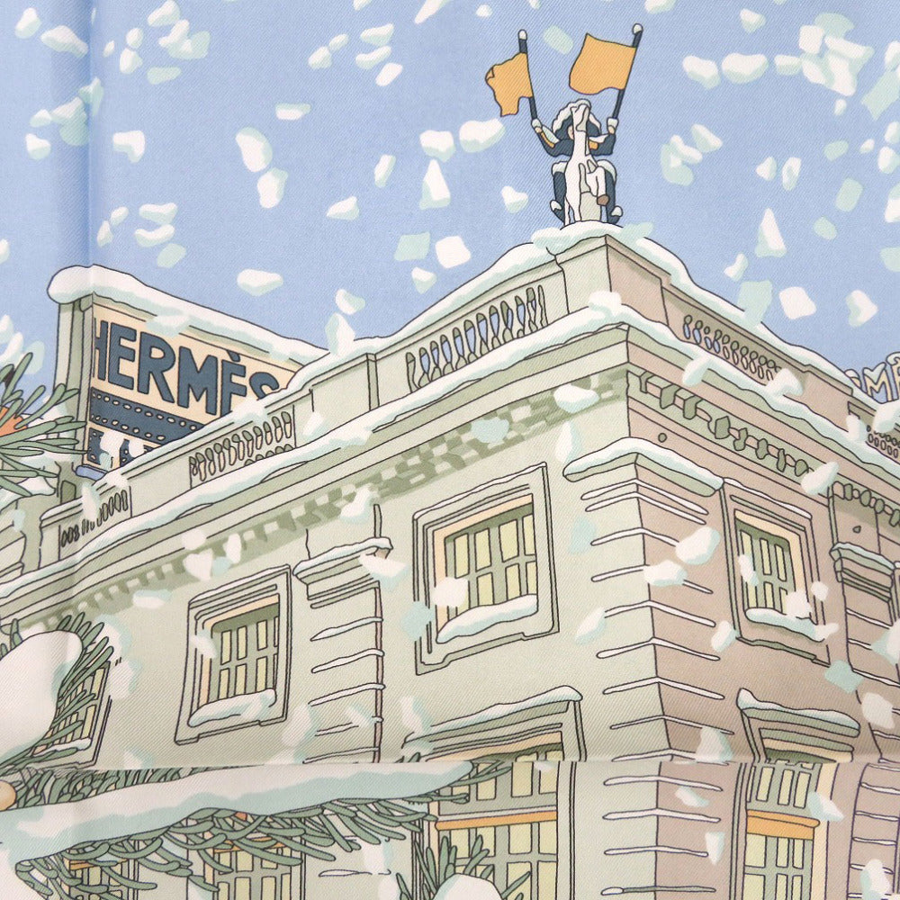 新品同様 エルメス カレ45 プチカレ Noel au 24 Faubourg フォーブル24番地のクリスマス ガヴロッシュ シルク ライトブルー スカーフ 1512【中古】HERMES