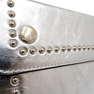 新品同様 ジェイアンドエムデヴィッドソン 2WAY トラベルポーチ ウィズ スタッズ チェーンウォレット クラッチバッグ ショルダーバッグ レザー シルバー 2105【中古】J&M Davidson