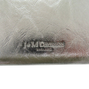 新品同様 ジェイアンドエムデヴィッドソン 2WAY トラベルポーチ ウィズ スタッズ チェーンウォレット クラッチバッグ ショルダーバッグ レザー シルバー 2105【中古】J&M Davidson