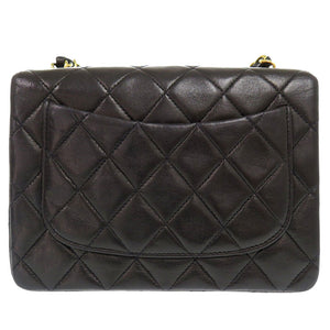 美品 シャネル ミニマトラッセ ラムスキン レザー ブラック ショルダーバッグ  黒 0557【中古】CHANEL