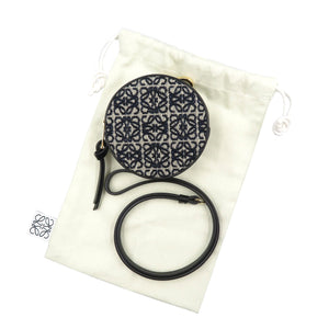 未使用 ロエベ アナグラム クッキーポーチ キャンバス ゴールド金具 ネイビー ブラック ストラップ付き  ポーチ 1320【中古】LOEWE