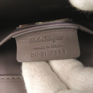 美品 サルヴァトーレフェラガモ チェーンショルダー ガンチーニ DH-21 F893 レザー グレー ショルダーバッグ 1323【中古】Salvatore Ferragamo