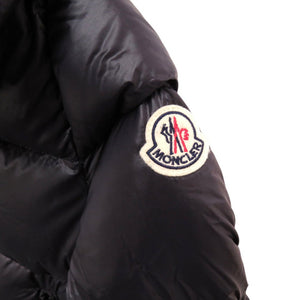 美品 モンクレール SERITTE フーデッド ショートダウンジャケット E20934696949 C0151 サイズ1 ブラック 0087【中古】MONCLER
