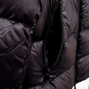 美品 モンクレール SERITTE フーデッド ショートダウンジャケット E20934696949 C0151 サイズ1 ブラック 0087【中古】MONCLER