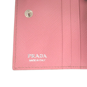 美品 プラダ サフィアーノレザー ピンク 1MV204 二つ折り財布 0104【中古】PRADA