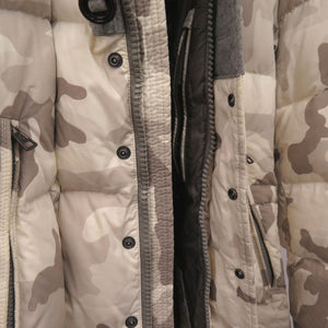 モンクレール BEAUMONT バーモント ウール切替 カモフラージュ 迷彩 ダウンジャケット サイズ0  32091419198554954 1007【中古】MONCLER