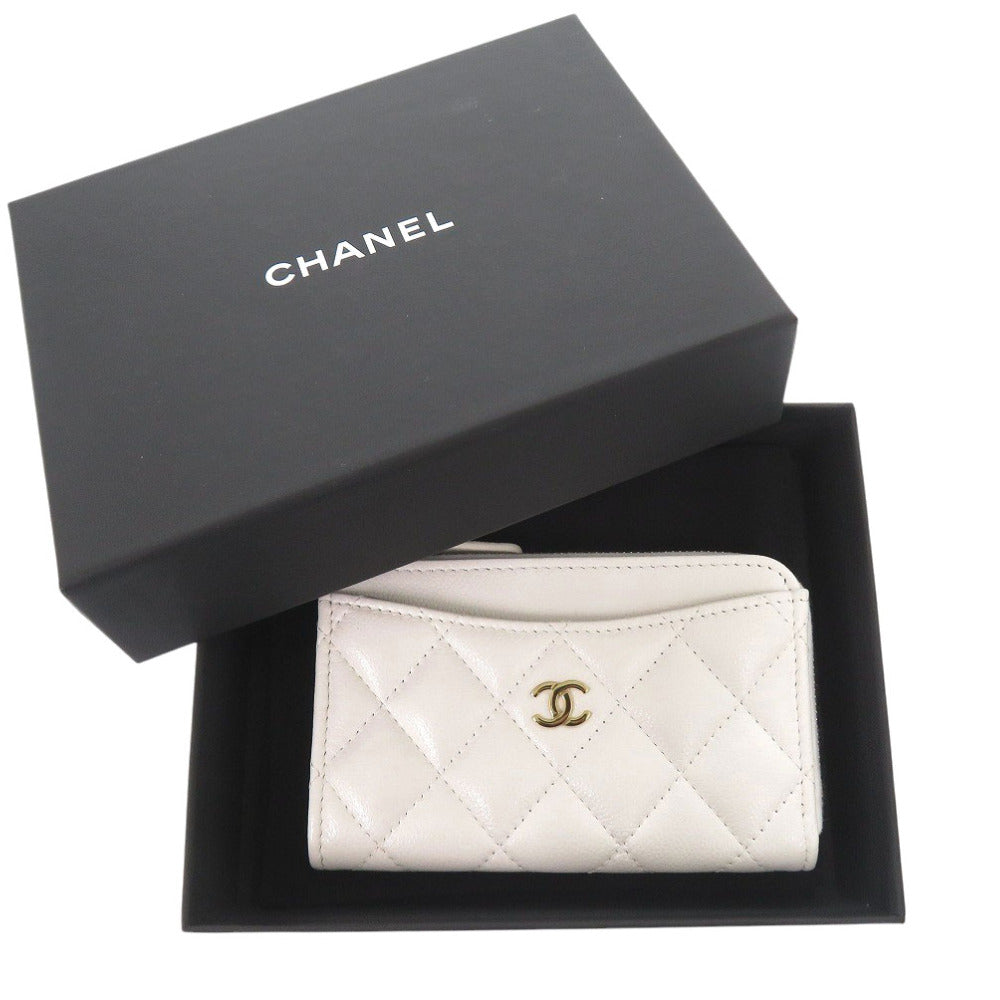 新品同様 シャネル マトラッセ ココマーク AP3179 キャビアスキン ホワイト コインケース 白 1617【中古】CHANEL
