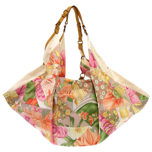 新品同様 サルヴァトーレフェラガモ ガンチーニ フラワー柄 レザー ナイロン マルチカラー ショルダーバッグ 0125【中古】Salvatore Ferragamo