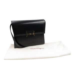 サルヴァトーレフェラガモ L21 5714 レザー ゴールド金具 ブラック 黒 ショルダーバッグ 0524【中古】Salvatore Ferragamo