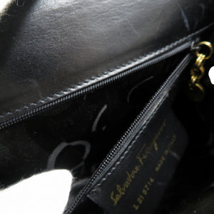 サルヴァトーレフェラガモ L21 5714 レザー ゴールド金具 ブラック 黒 ショルダーバッグ 0524【中古】Salvatore Ferragamo
