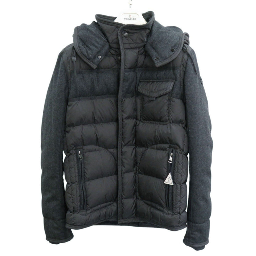 美品 モンクレール RYAN GIUBBOTTO フード付きダウン B20914139285 ナイロン 牛革 サイズ3 グレー ダウンブルゾン 0731【中古】MONCLER メンズ