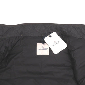 美品 モンクレール RYAN GIUBBOTTO フード付きダウン B20914139285 ナイロン 牛革 サイズ3 グレー ダウンブルゾン 0731【中古】MONCLER メンズ